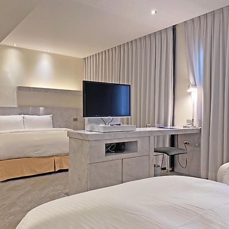 Beacon Hotel Taichung Esterno foto
