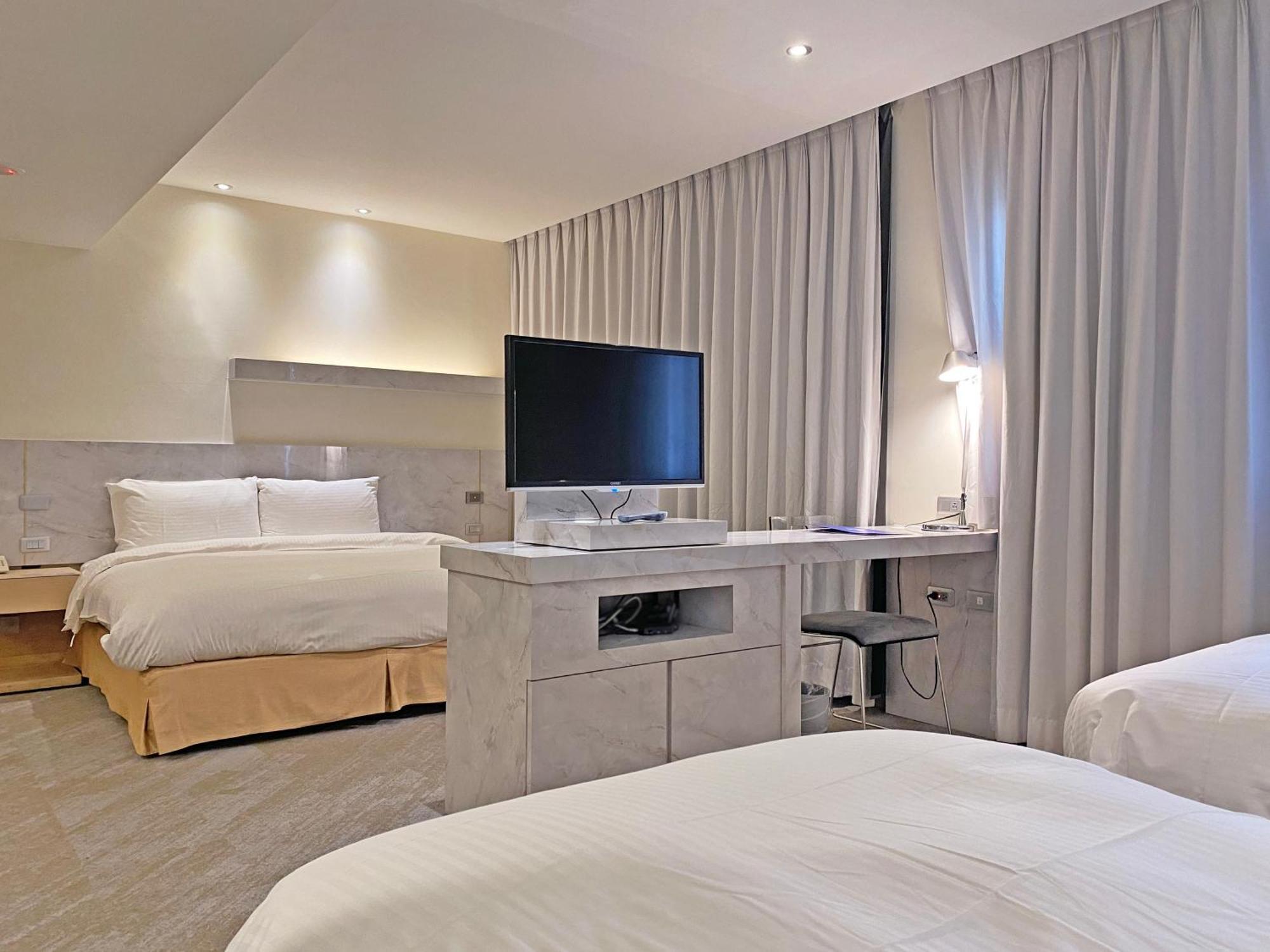 Beacon Hotel Taichung Esterno foto